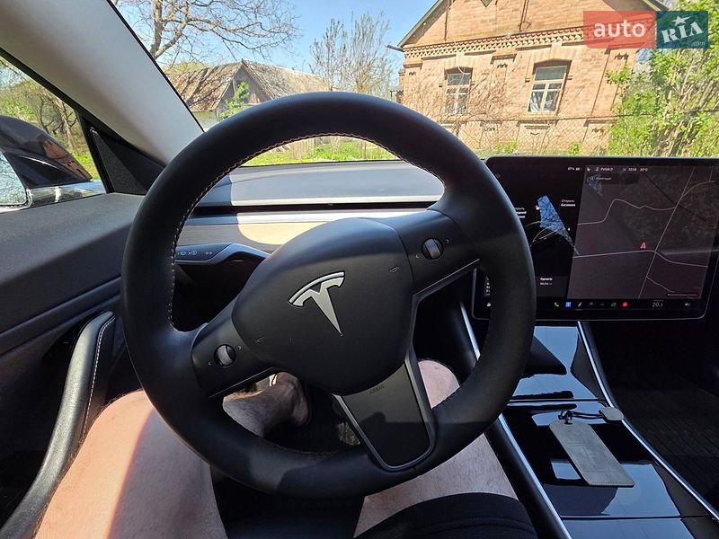 Седан Tesla Model 3 2018 в Бердичеве