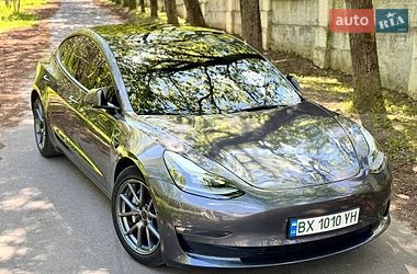 Седан Tesla Model 3 2021 в Вінниці