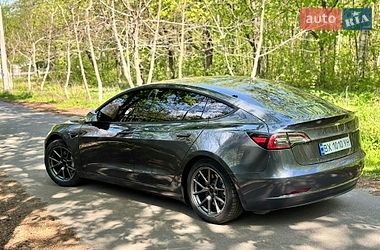 Седан Tesla Model 3 2021 в Виннице