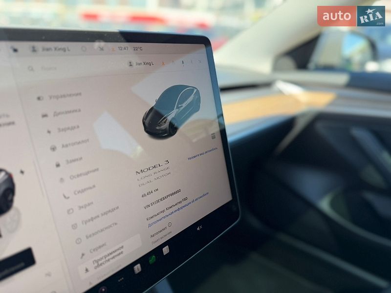 Седан Tesla Model 3 2023 в Львове