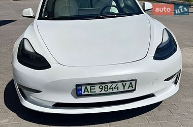 Седан Tesla Model 3 2023 в Днепре