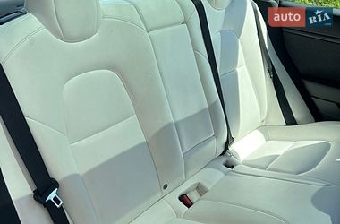 Седан Tesla Model 3 2023 в Днепре