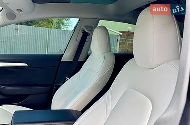 Седан Tesla Model 3 2023 в Одессе