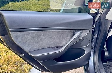 Седан Tesla Model 3 2023 в Одессе