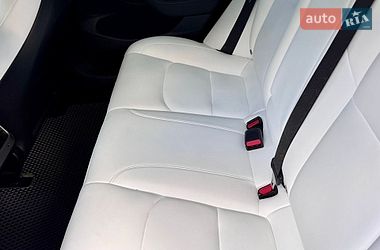 Седан Tesla Model 3 2023 в Одессе