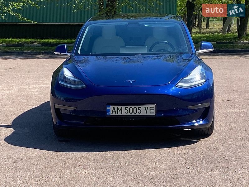 Седан Tesla Model 3 2019 в Києві