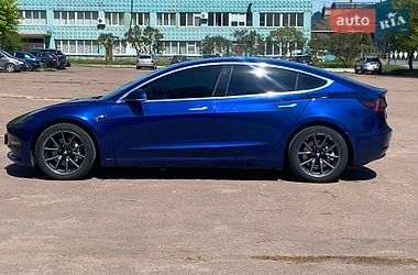 Седан Tesla Model 3 2019 в Києві