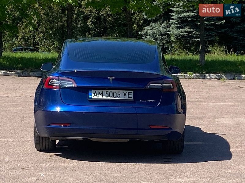 Седан Tesla Model 3 2019 в Києві