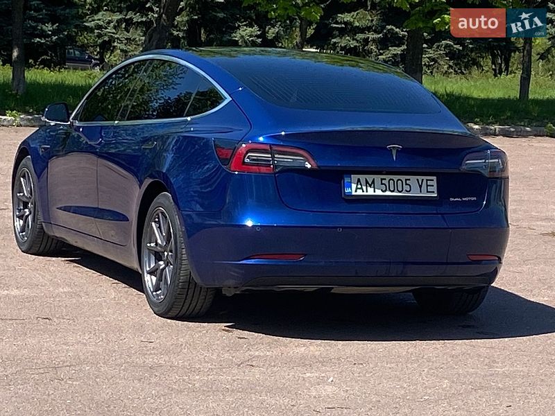 Седан Tesla Model 3 2019 в Житомире