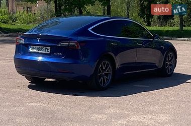 Седан Tesla Model 3 2019 в Києві