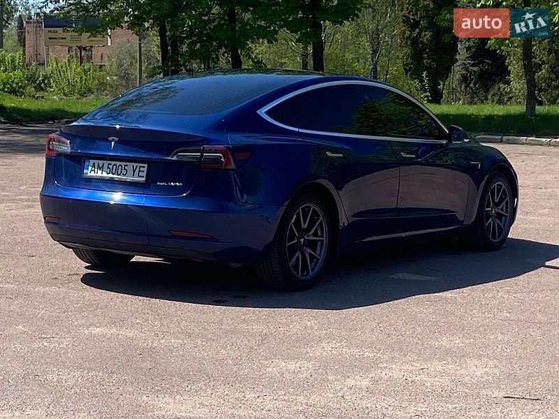 Седан Tesla Model 3 2019 в Києві
