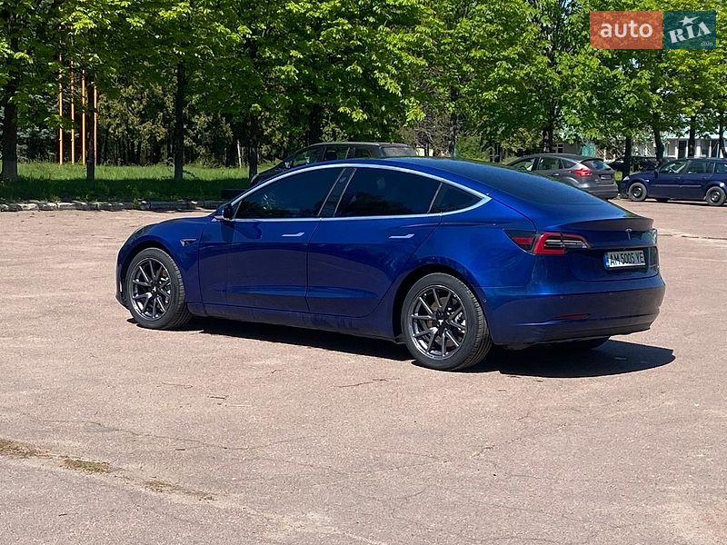 Седан Tesla Model 3 2019 в Києві