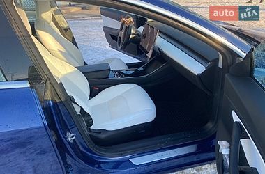 Седан Tesla Model 3 2019 в Житомире