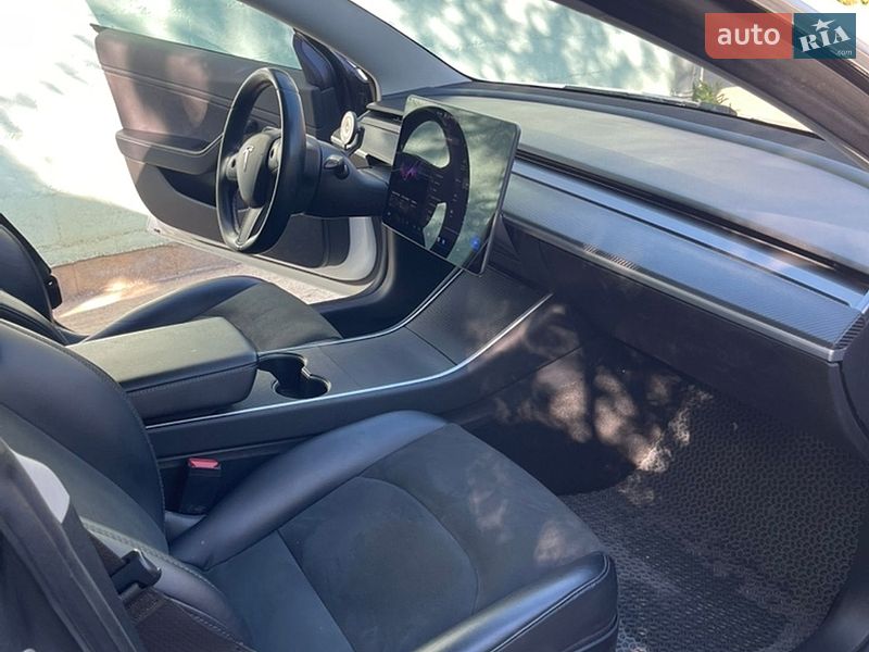 Седан Tesla Model 3 2018 в Кропивницькому