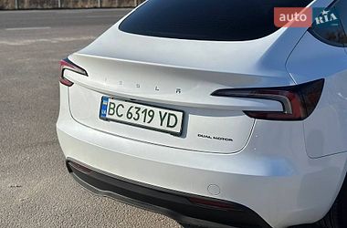 Седан Tesla Model 3 2024 в Львове