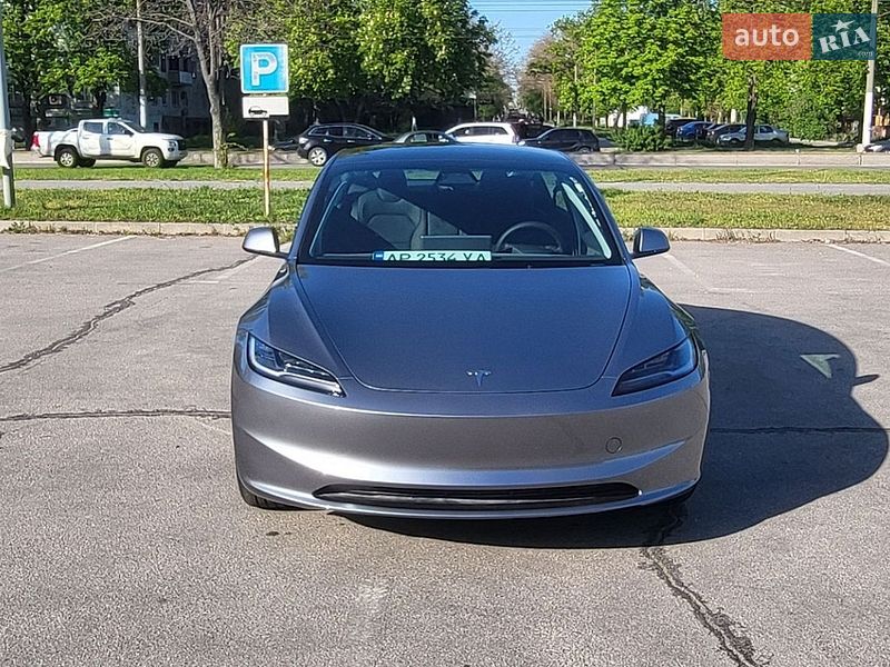 Седан Tesla Model 3 2025 в Запорожье