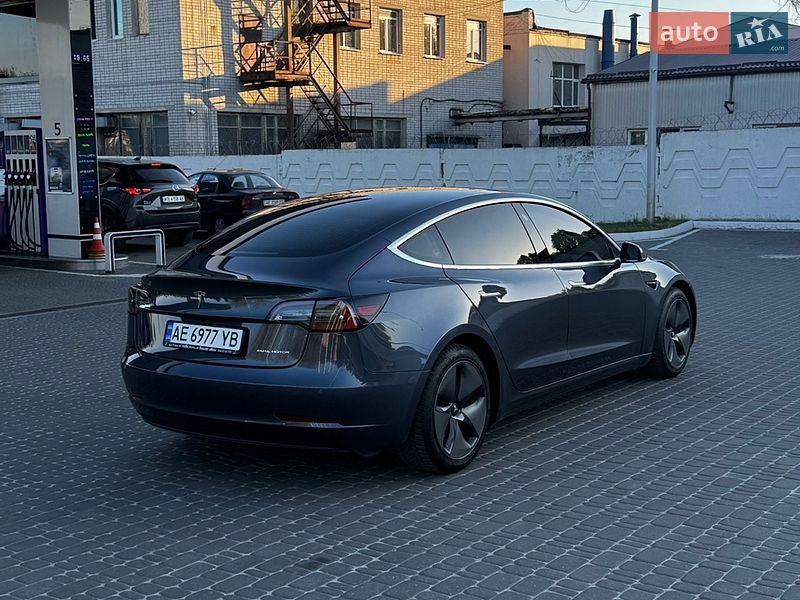 Седан Tesla Model 3 2020 в Днепре