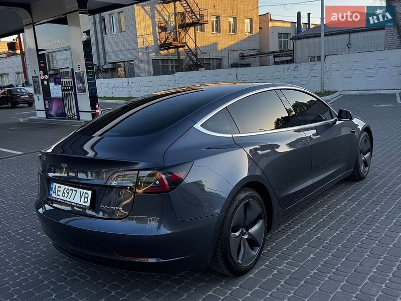 Седан Tesla Model 3 2020 в Днепре