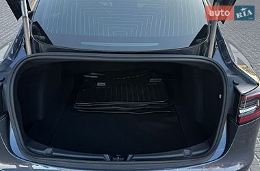 Седан Tesla Model 3 2020 в Днепре
