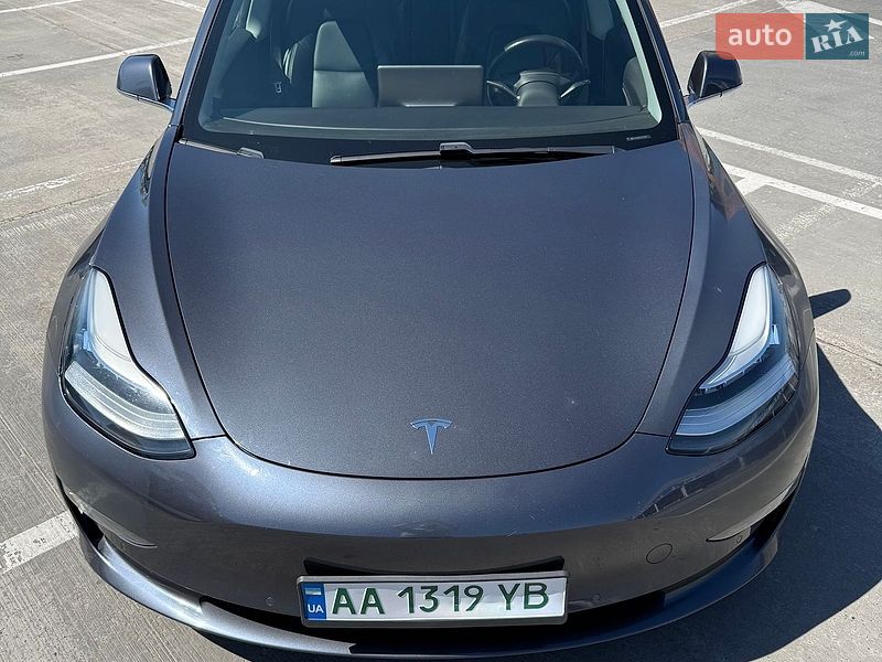 Седан Tesla Model 3 2018 в Киеве