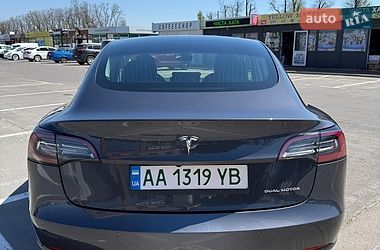 Седан Tesla Model 3 2018 в Киеве