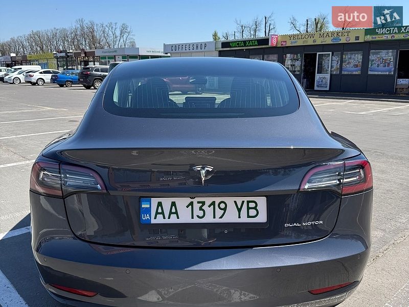 Седан Tesla Model 3 2018 в Киеве