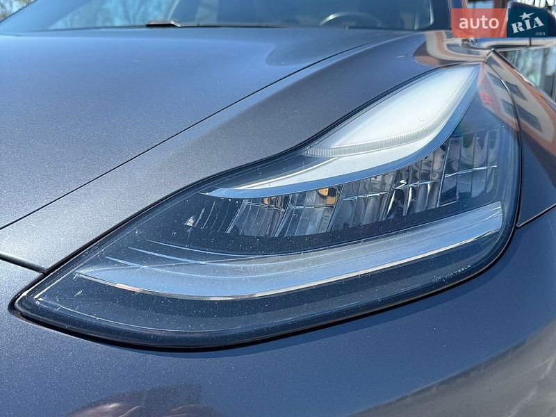 Седан Tesla Model 3 2018 в Киеве