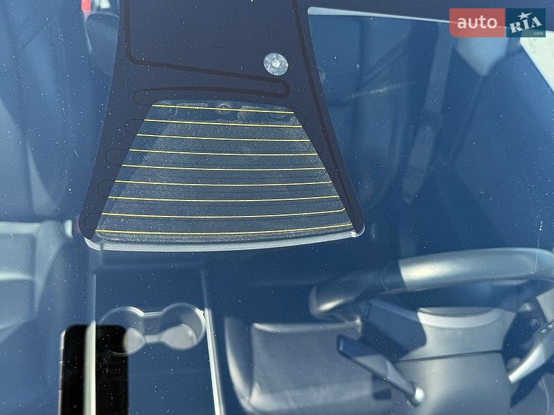 Седан Tesla Model 3 2018 в Киеве