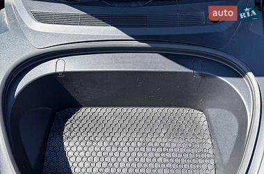 Седан Tesla Model 3 2018 в Киеве