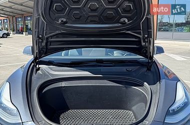 Седан Tesla Model 3 2018 в Киеве