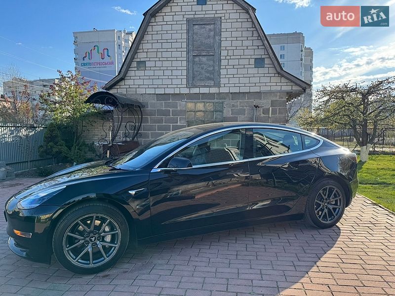 Седан Tesla Model 3 2019 в Києві