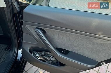 Седан Tesla Model 3 2019 в Києві