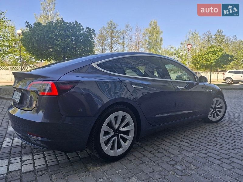 Седан Tesla Model 3 2019 в Ивано-Франковске