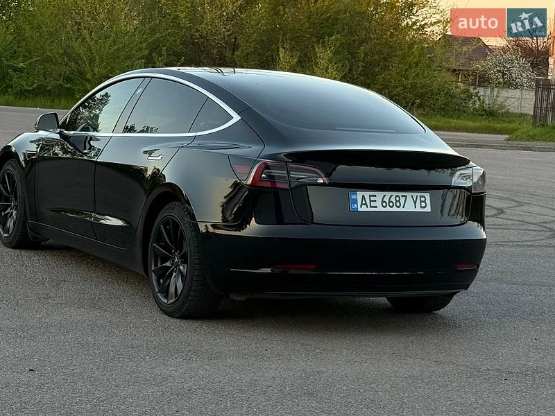 Седан Tesla Model 3 2019 в Днепре