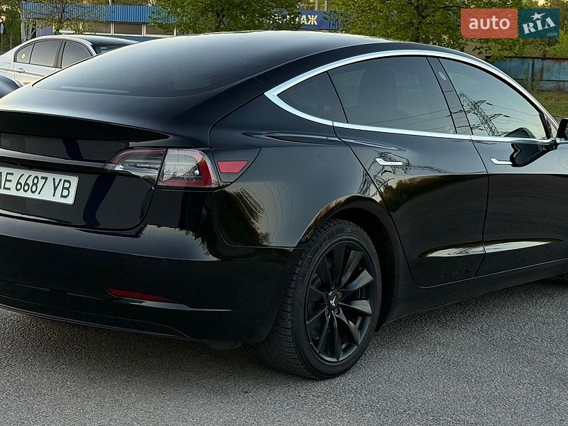 Седан Tesla Model 3 2019 в Днепре