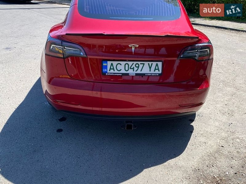 Седан Tesla Model 3 2017 в Луцьку