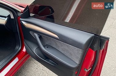 Седан Tesla Model 3 2017 в Луцьку