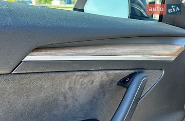 Седан Tesla Model 3 2022 в Львові