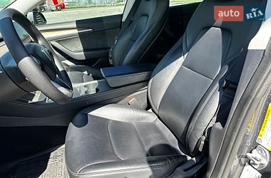 Седан Tesla Model 3 2022 в Львові