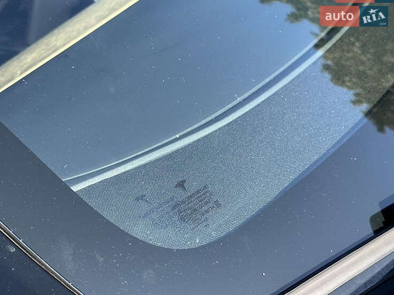 Седан Tesla Model 3 2020 в Киеве
