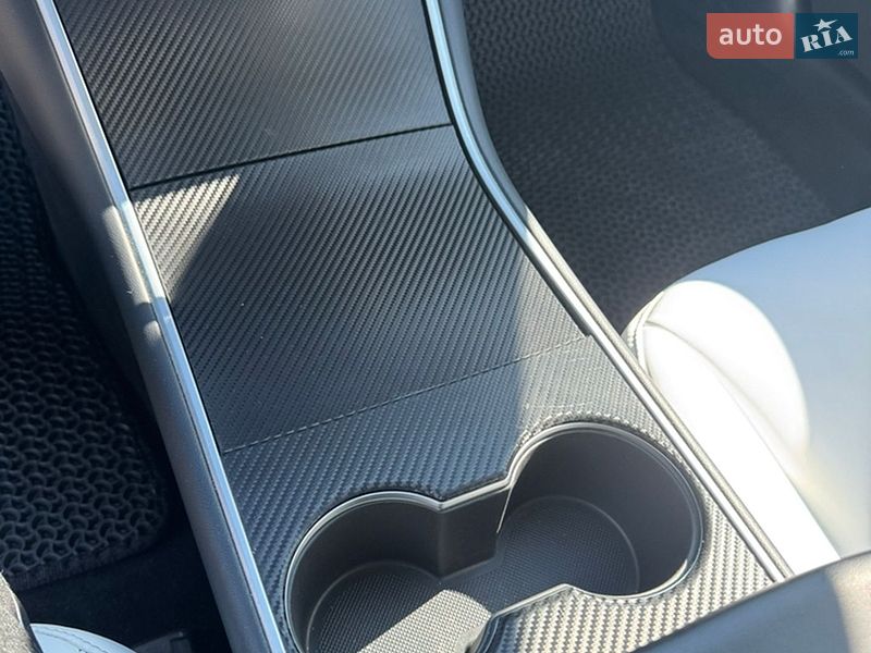Седан Tesla Model 3 2020 в Одессе