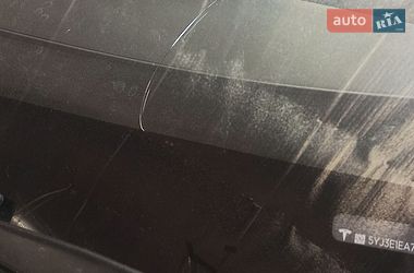 Седан Tesla Model 3 2019 в Киеве