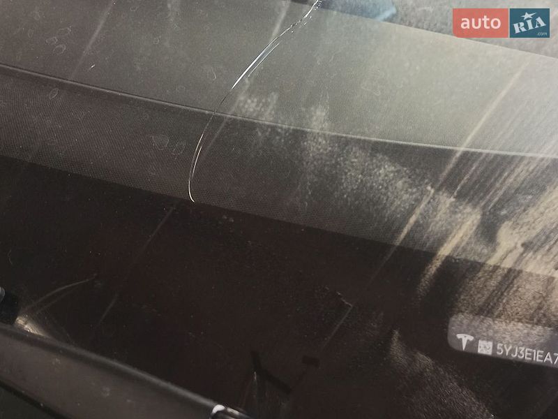Седан Tesla Model 3 2019 в Киеве