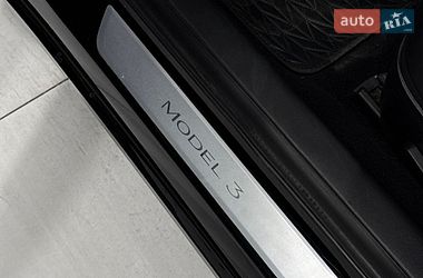 Седан Tesla Model 3 2019 в Одесі