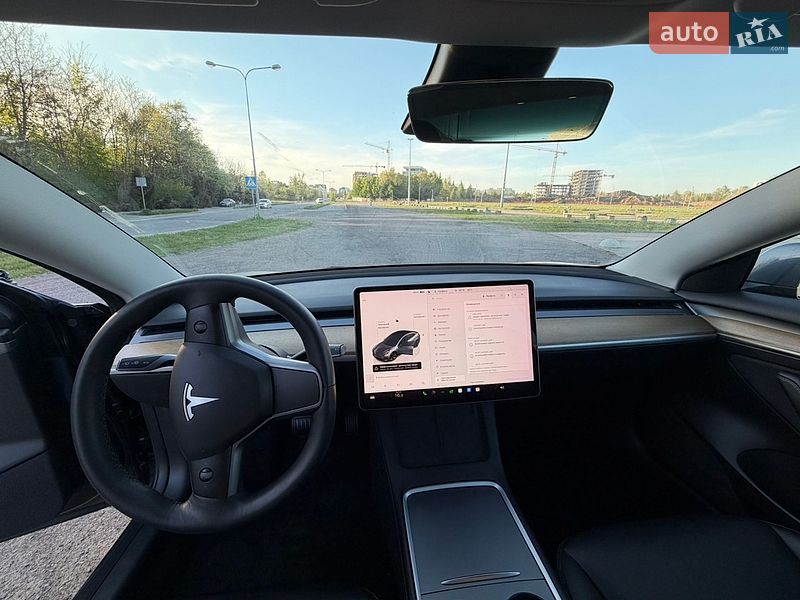 Седан Tesla Model 3 2022 в Львові