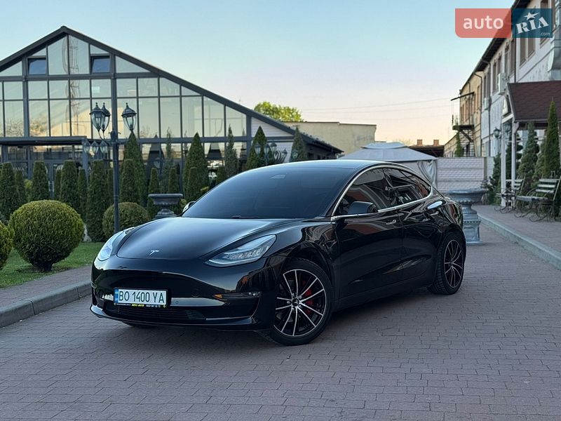 Tesla Model 3 2019