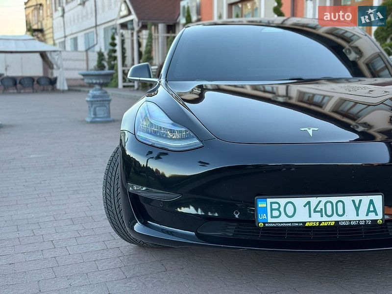 Седан Tesla Model 3 2019 в Стрые