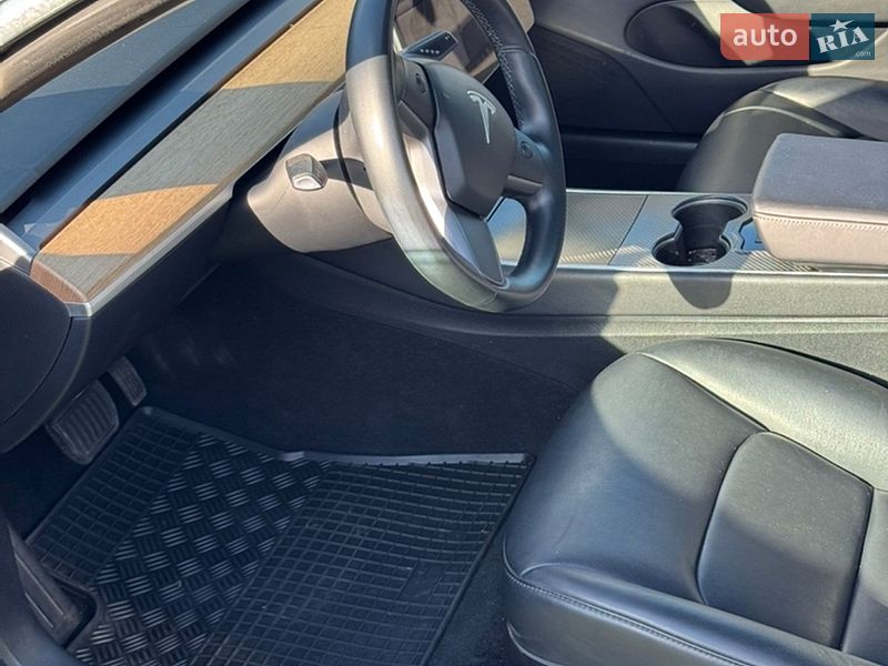 Седан Tesla Model 3 2019 в Ковеле