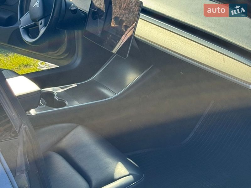 Седан Tesla Model 3 2019 в Ковеле
