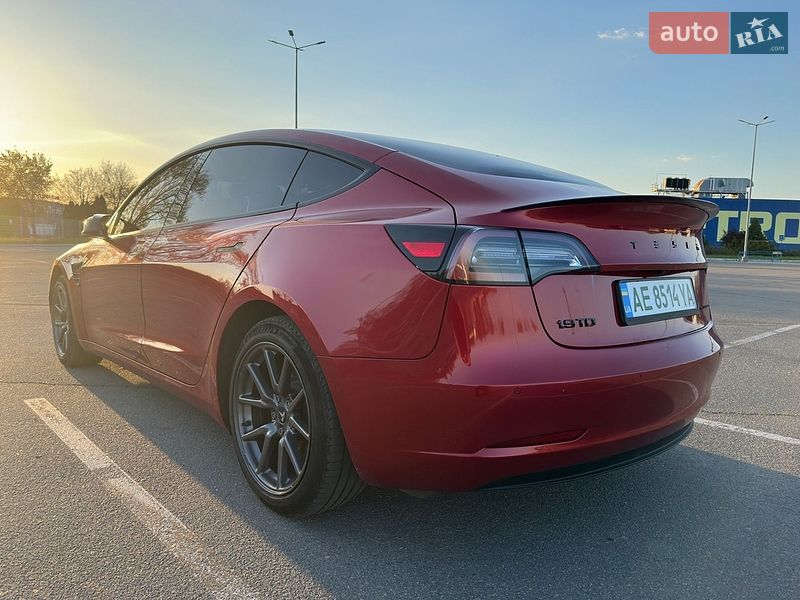 Седан Tesla Model 3 2022 в Дніпрі